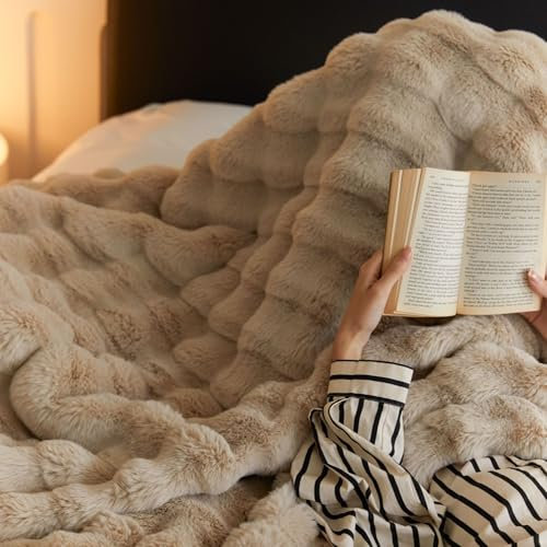Lanqinglv Kuscheldecke Flauschig Decke 150x200 Khaki,Kaninchen Kunstfell Decke Plüsch,Wohndecke Dick Flanell Couchdecke Warme Überwurfdecke Sofadecke Blanket Für Bett Sofa Schlafzimmer Büro