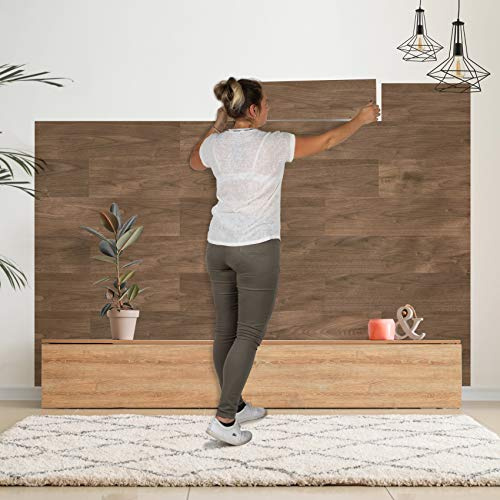 SUN WOOD Stick-it Holz Wandverkleidung selbstklebend im Nussholzdesign // NUSS ALPE ADRIA 702; Wandpaneele zum Kleben Holzverblender – 3 Paneele = 0,48 m²