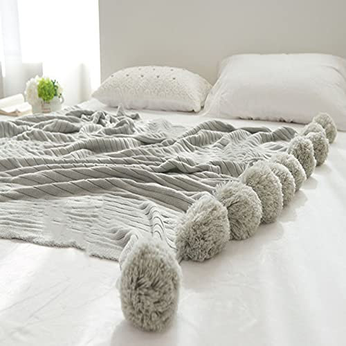 Zoomlie Flauschige Plüsch-Strickdecke mit Pompon-Fransen, 100% Baumwolle, weich, gemütlich, warm, hypoallergen, gestreifte Decke für Sofas, Bett, Sofa, Couch (grau, 100 x 105 cm)