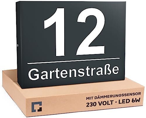 PRINTIMA Premium Gravur Personalisierter Hausnummer Anthrazit Beleuchtet Led Strom 230V, Hausnummern schild mit Dämmerungssensor |30x40cm, 6W /A++| Wasserdicht, Funktion trifft auf Qualität und Stil