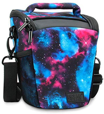 USA Gear Borsa per Fotocamera SLR/DSLR per Mirrorless con Tracolla Regolabile, Maniglia Imbottita, Copertura Antipioggia Rimovibile e Fondo Resistente Alle Intemperie - Galassia