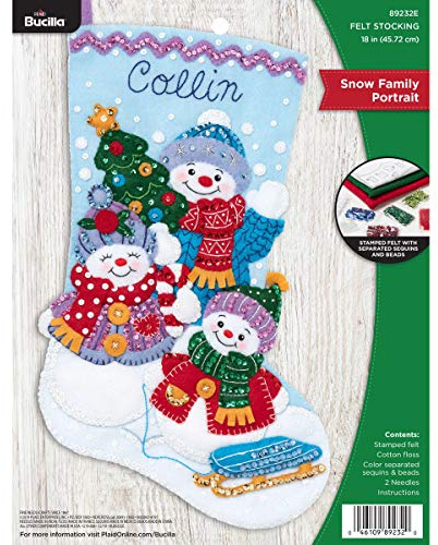 Bucilla 56103 89232E Weihnachtsstrumpf-Set, Filz-Applikationen, 45,7 cm, Baumwolle, Snow Family Portrait