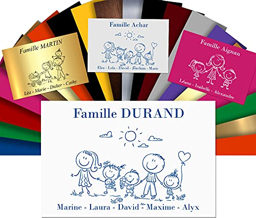 Briefkastenschild – Personalisiertes Familiendesign – PVC Namensschild mit Gravur und Familienmotiv – selbstklebend – 12 x 8 cm (Weiß mit blauem Text)