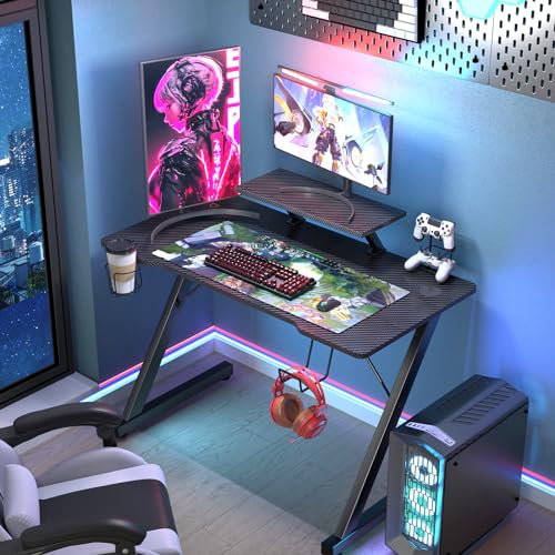 Lvhecforhm Mesa Gaming 100x55cm, Fibra Carbono Escritorio Juegos en Forma de Z, con para Auriculares, Soporte Copa, Soporte Mango de Juego, Mesa Ordenador Gaming, Mesa Juego con Estante para Monitor