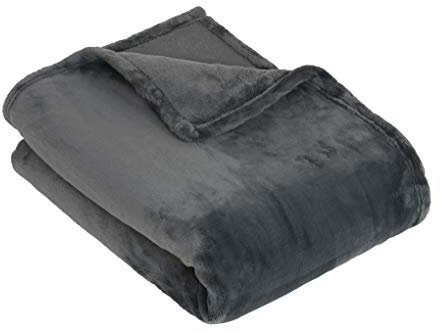 ZOLLNER Kuscheldecke in 150x200 cm - super Flauschige und warme Sofadecke - waschbar bis 60°C - atmungsaktive Mikrofaser in grau - Hotelqualität - Oeko Tex® Zertifiziert