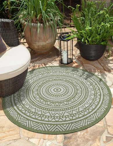 the carpet Mistra - robuster Outdoor Teppich, modern, Wetterfest & UV-beständig, für Balkon, Terrasse und Wintergarten Aber auch für die Küche geeignet, flachgewebt, Grün, 120 x 120 cm Rund