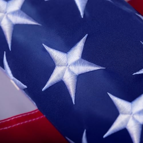 Amerikanische Flagge, 1,2 x 1,8 m, langlebige US-Flagge, strapazierfähiges Polyester, bestickte Sterne, genähte Streifen, Messingösen, UV-Schutz, perfekt für den Außenbereich. USA-Flagge