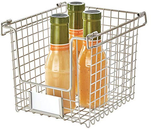 iDesign Aufbewahrungskorb, Korb klein für Bad, Küche und Büro, stapelbarer Metallkorb mit Griffen für Kosmetik, Schreibwaren etc., silberfarben