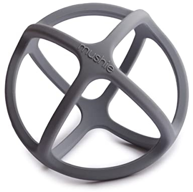 Mushie Beißring für Babys aus BPA-frei Silikon | Fördert Sehsinn & Motorik Baby | Zahnen Nursing Zubehör | Sichere & Hochwertige für Kleinkinder Kinder Jungs & Mädchen | Ball Design (Dove Gray)