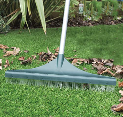 Scopa A Pettine per Prato Sintetico