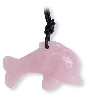 Budawi® Großer Rosenquarz Delphin Anhänger ca. 45 x 28 mm – gebohrter Edelsteinanhänger mit schwarzem Lederband zum Kürzen – zart roséfarben – inkl. Organzasäckchen