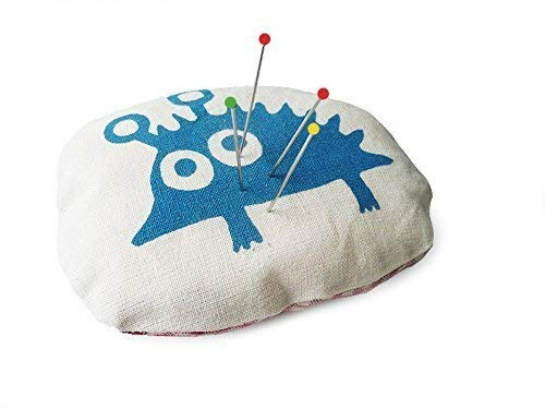Igel, Nadelkissen, handgenäht. Mit Siebdruck, handbedruckt.