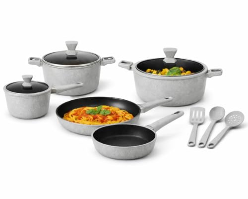 BAKAJI Batteria di Pentole Modello Serena in Alluminio Pressofuso con Accessori Mestoli e Coperchi, Pentola Antigraffio, Casseruole e Padelle Manico Ergonomico Adatto a Tutti i Piani Cottura (Grigio)