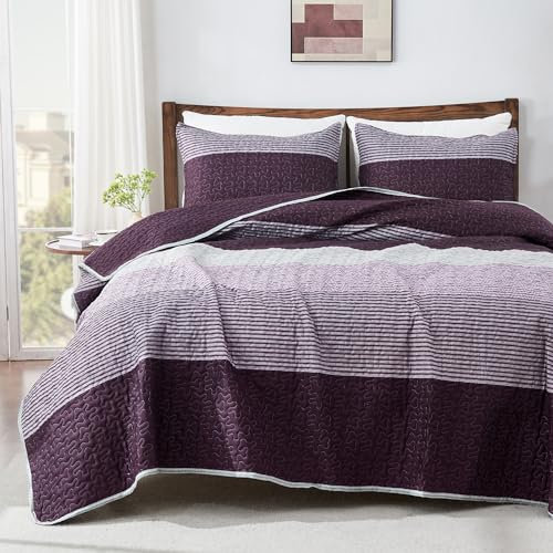 Andency Gestreiftes Steppdecken-Set, 3-teilig (1 gestreifte Steppdecke und 2 Kissenbezüge), Patchwork-Tagesdecken-Set, leicht, weiche Mikrofaser, gesteppt, Bettbezug-Set (Cal Kingsize, Lila Grau)