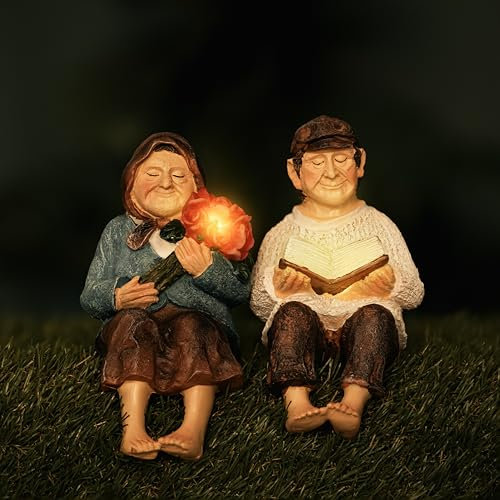 Garden Mile - Garden Ornaments Outdoor Solar Powered Set of 2 – Grandparent Statues for Outdoor Garden Decorations – Grandmother & Grandfather Figurines with Warm Glow Lights – Resin Statue for Patio