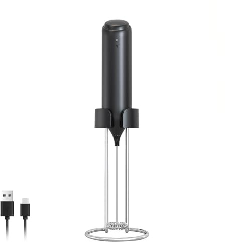 ELMWAY Rechargeable Milk Frother – Handheld Electric Whisk for Coffee, Latte & Matcha, Ergonomic Grip with Charging Stand or Wall Mount Holder – Black