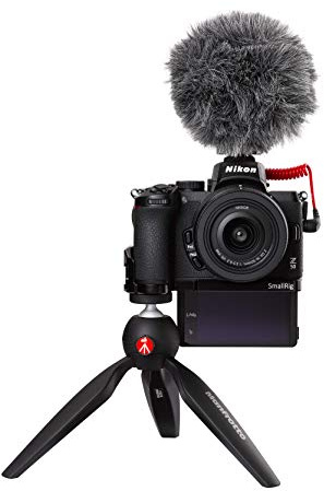 Nikon Z 50 Vlogger Kit (20,9 MP, OLED-Sucher mit 2,36 Millionen Bildpunkten, 11 Bilder pro Sekunde, Hybrid-AF mit Fokus-Assistent, ISO 100-51.200, 4K UHD Video)