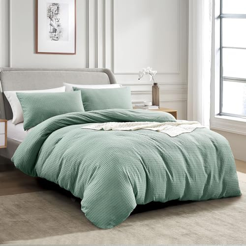 KASYLAN Waffle Microfiber Duvet Cover Set Zipper Closure Double Green | Waffle weave boosts airflow, handy zipper for quick change, neutral hue fits boho bedroom styles