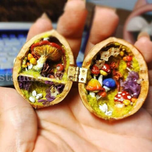 Paquete de 20 mini bisagras de metal con tornillos para montaje de muebles de casa de muñecas y manualidades (dorado)