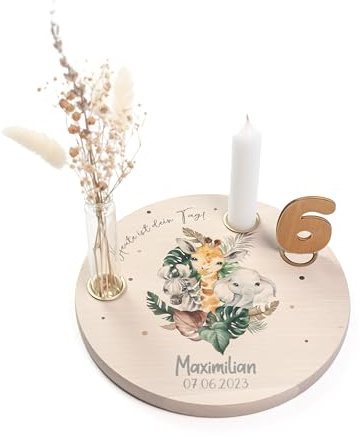 Nord-Kind® Geburtstagsteller personalisiert – Safari 3 | Personalisiert aus Buchenholz, inkl. Kerze, Vase, Zahlen und Haltern; 20 cm.