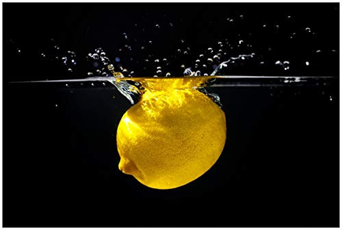 Wallario Glasbild Zitrone im Wasser - Frisches Obst für die Küche - 60 x 90 cm Wandbilder Glas in Premium-Qualität: Brillante Farben, freischwebende Optik