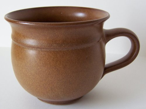 Töpferei Annett Fischer Tasse handgetöpfert Durchmesser 9 cm Höhe 8 cm Volumen 210 ml (Braun)