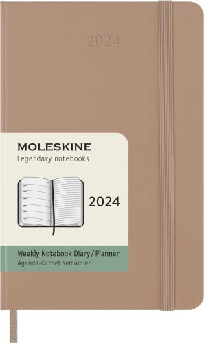 Moleskine Agenda Settimanale con Spazio per Note 12 Mesi 2024, Agenda 2024, Formato Pocket 9x14, Copertina Rigida e Chiusura Elastica, Colore Marrone Sabbia