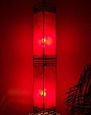 Koutoubia - Lámpara de pie oriental (120 cm, piel, diseño marroquí, metal, pantalla de piel, decoración oriental de Marruecos), color rojo
