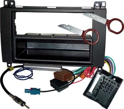 Mascherina autoradio 1 din con cassetto, kit con chiavi estrazione radio, connettore ISO e connettore antenna. Controllare la sezione DESCRIZIONE per compatibilità veicoli.