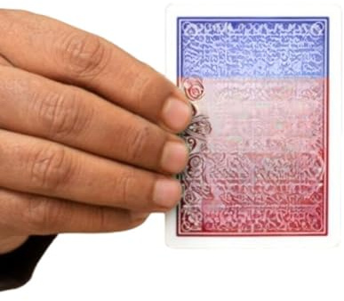 MilesMagic Carte de magicien à changement de couleur | Carte illusion de gros plan très visuel | pour la magie de rue ou les tours de magie sur scène | 1 seule carte (rouge à bleu)