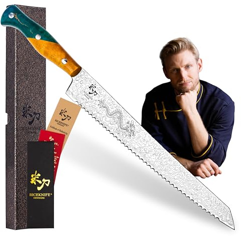 Riceknife Dreki I – Begränsad upplaga Damaskus brödkniv med tandad kant | 67 lager taktil Damaskusstål med drakgravyrer | Designad av en dansk kock, perfekt för samlare