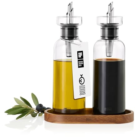 AdHoc AromaPour Ölflasche und Essigspender mit passendem Holz Untersetzer | Mit PreciseFlow Ausgießer aus Edelstahl für tropffreies Dosieren, Premium Geschenkset aus 2x 300ml Glasspender und Tablett