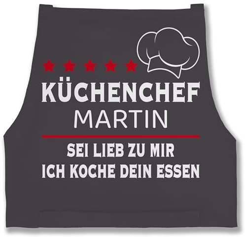Geschenk mit Namen personalisiert by Shirtracer - Schürze - Kochschürze Herren Männer - Küchenchef mit Name Sei lieb zu mir ich koche dein Essen I Hobbykoch Geschenk