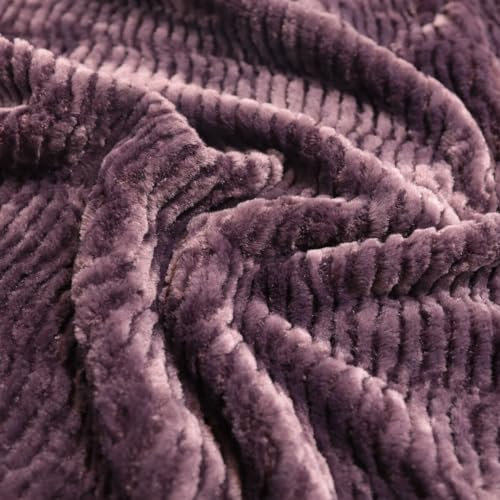 TOLKO 50cm Kunstfell | weicher Baumwollstoff mit 4mm Florhöhe | Kurzhaar Webpelz zum Nähen Dekorieren Basteln | 140cm breit Teddy Plüschstoff Pelzimitat Kunstfellstoff Meterware (Violett)