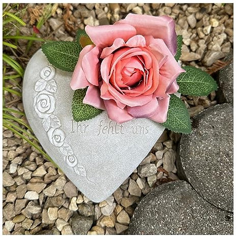 Radami Grabherz Rosenranke - Ihr fehlt Uns - Grabschmuck Gedenkstein Trauerherz für Grablicht weiß 1,8 kg Handarbeit/handbemalt