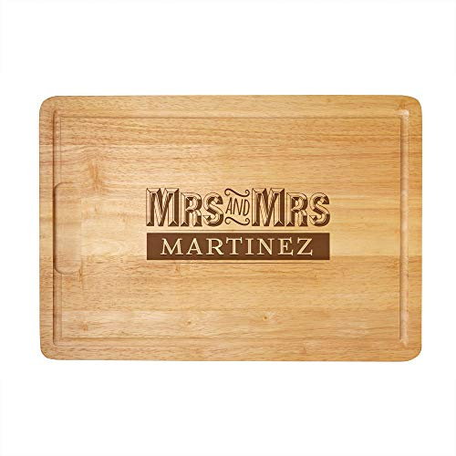 Casa Vivente Planche à découper en bois avec gravure pour le mariage, Mrs and Mrs, Personnalisée avec Nom, Planche en bois rectangulaire, Planche en bois comme cadeau de mariage pour les couples
