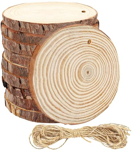 Kurtzy 10-pack Ofärdiga Träskivor med Hål och Snöre - 10-12 cm i Diameter - 10 mm i Tjocklek - Rustika Naturliga Trässkivor Med Bark - För Konst/Hantverk, DIY, Upphängbara Dekorationer & Julornament