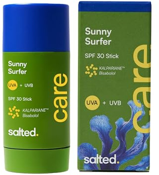 salted. Sunny Surfer | SPF 30 Stick | 15 g | Barra de protección solar con SPF 30 | protege contra los rayos UVA y UVB | hidrata | multiuso | para viajes | con KALPARIANE™ y bisabolol