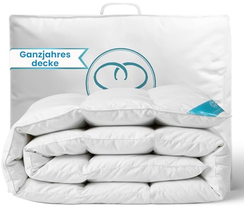 Sandaro Home Bettdecke 200x220 |Medium Daunendecke, Daunenbettdecke 200x220 | Bequeme Duvet | RDS Zertifiziert für Tierwohl, Allergiker | Ganzjahresdecke aus Reiner Baumwolle | 1400g & 100% Natur