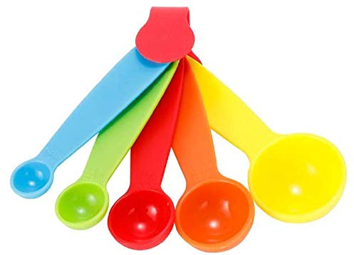 Set 5 cuillères doseuses cuisine plastique mesures mixtes sec grammes ingrédients liquides poudre couleurs variées ustensiles cuisine accessoires pâtisserie idée cadeau original précis utile