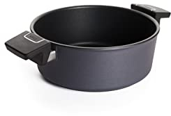 WOLL – Diamond Lite Kasserolle Ø 24 cm, 3,8 Liter mit 2 Seitengriffen – Antihafttopf aus Aluminiumguss, backofenfest, geeignet für Ceran, Gas, Elektro & Halogen – Kasserolle – Kochtopf