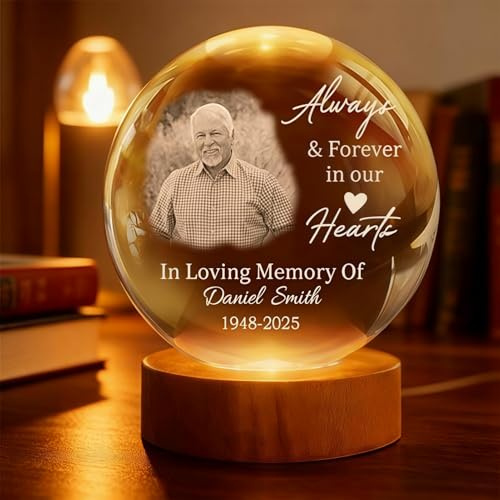 Drawelry Personalisierte Foto Kristallkugel Nachtlicht Dekoration mit Bild Name Lasergravur Holzsockel LED Kristall Ball Tischlampe Heim Büro Deko Ornamente Geschenke für Familie Freunde Paare (A8)