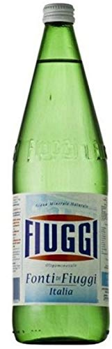 Fiuggi Caja de agua natural con 6 botellas de vidrio de 1 litro
