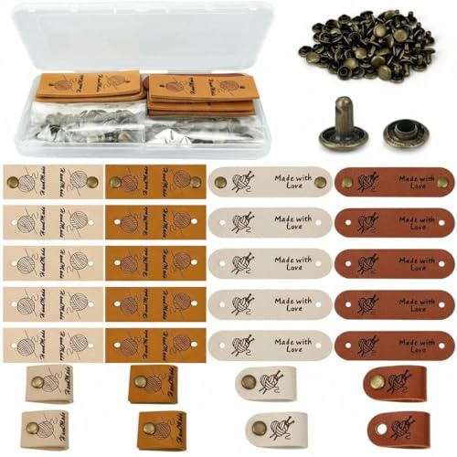 Kievano Handmade Label mit Nieten – 20 Stück Lederetiketten zum Annähen & Befestigen | PU-Wildleder & PVC-Leder | 4 Farben & 2 Formen | Für Stricken, Häkeln, Kleidung & DIY-Projekte