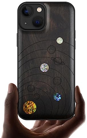 Carveit Coque magnétique pour iPhone 13 Étui de Protection TPU Coque [Gravure en Bois et Incrustation de Coquille] Compatible avec 13 Magsafe Artistique Coque (Bois Sombre-système Solaire)