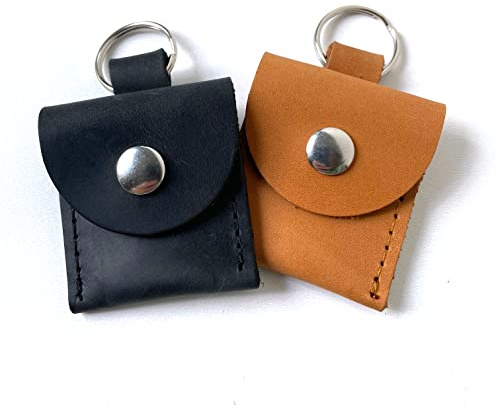 Manufactica® Leder Etui „LAYKA“ für Apple AirTag, Hundemarke & Pferdemarke – Schutzhülle, AirTag Halter & Schlüsselanhänger – Handgefertigt