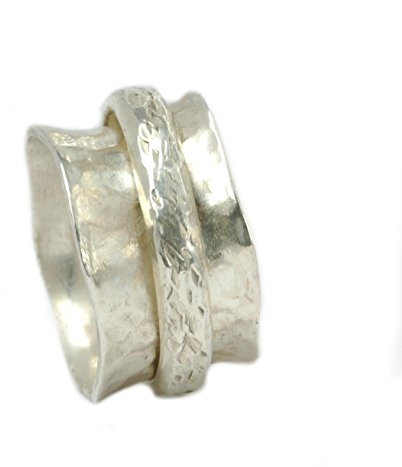 Breiter Drehring aus Silber mit gekerbter Ringschiene Größen 65 (20.7)