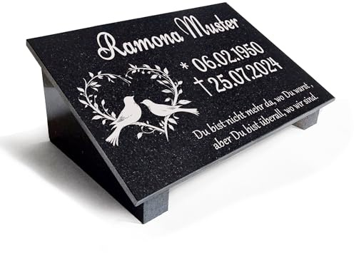 Grabstein aus Granit mit Personalisierung, poliert, gefaste Kanten. Geeignet als Urnengrabstein | Grabplatte | Gedenktafel | Urnenliegestein.Mit Stützen Motiv Herz MA01S (30x20cm mit Stützen)