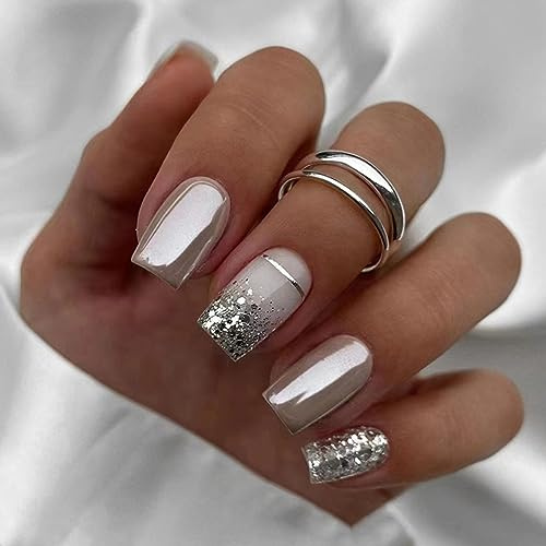 24 Piezas Uñas Postizas Cortas Cuadradas, Francesas Plata Brillante Uñas Falsas Artificiales con Diseño, Acrílico Cubierta Completa Press on Nails para Mujeres y Niñas Decoración Manicura