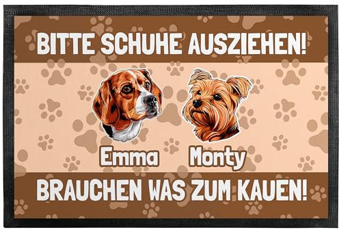 Personalisierte Fußmatte „Bitte Schuhe ausziehen! Namen brauchen was zum Kauen!“ - 2 Hunde - Deko-Fussmatte, Geschenk zum Einzug, Schmutzmatte mit Hunderassen - dünn, rutschfest, 60 x 90 cm